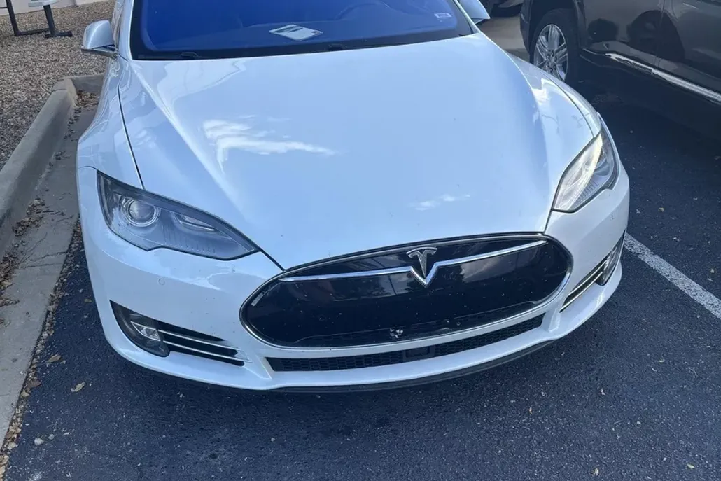 2015 Tesla Model S 85D photo 1