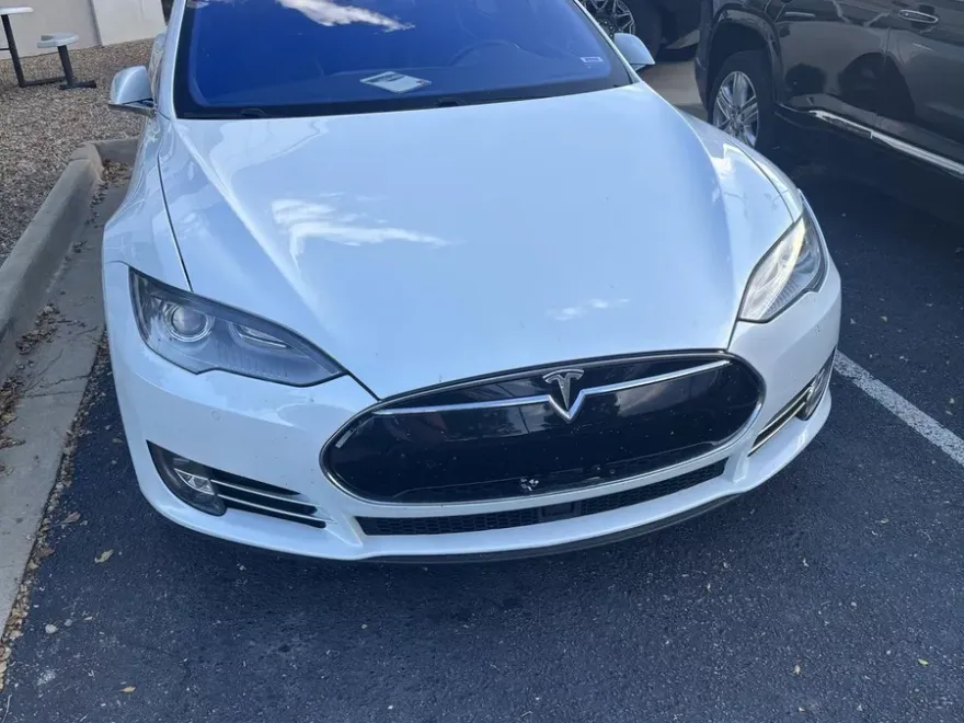 2015 Tesla Model S 85D photo 1