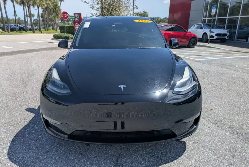2022 Tesla Model Y Long Range photo 1
