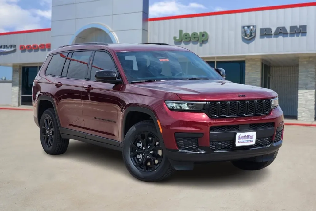 2025 Jeep Grand Cherokee Altitude photo 1