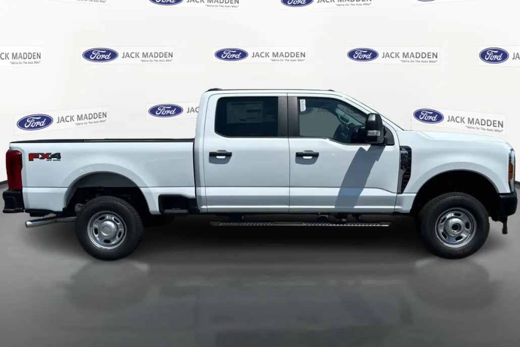 2025 Ford F-250 photo 1