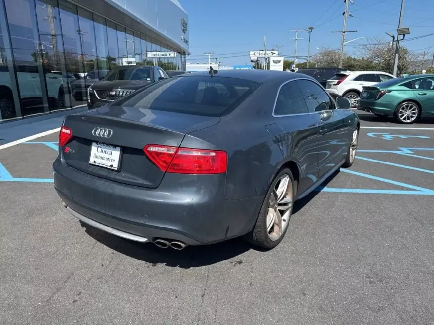 2009 Audi S5 photo 1