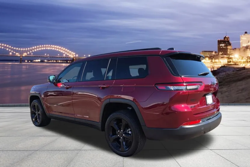 2024 Jeep Grand Cherokee Altitude photo 1