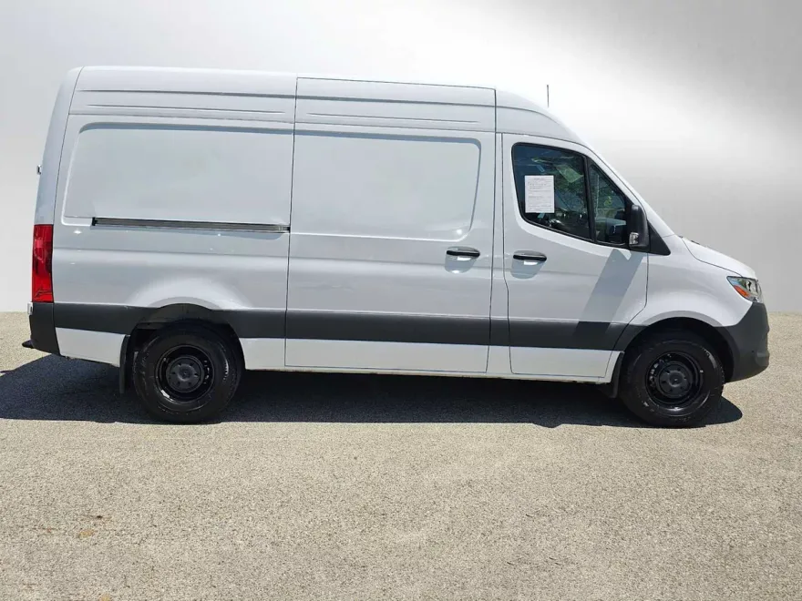 2025 Mercedes Benz Sprinter 2500 Standard Roof photo 1