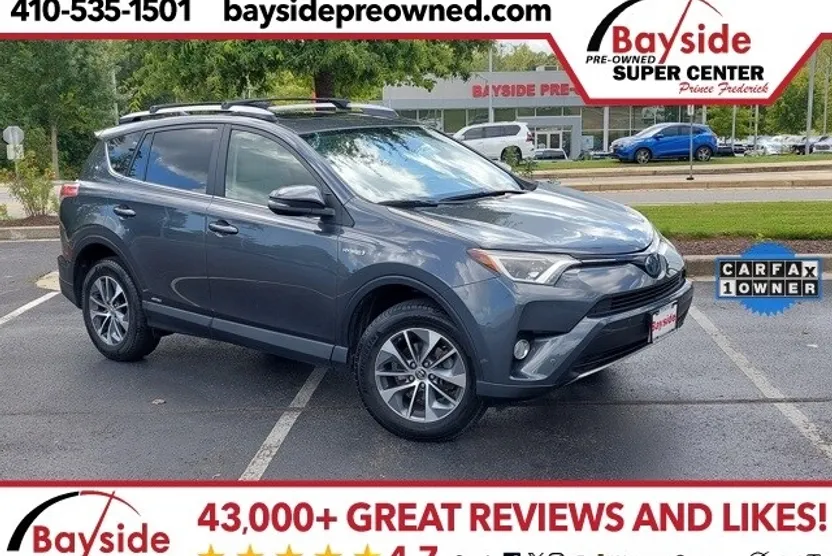 2016 Toyota RAV4 Hybrid XLE photo 1