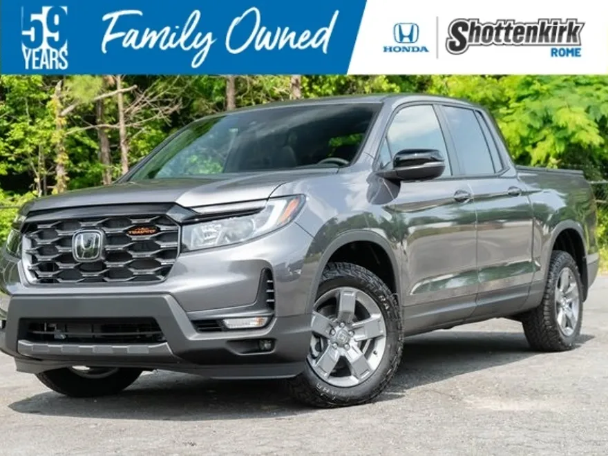 2025 Honda Ridgeline TrailSport photo 1