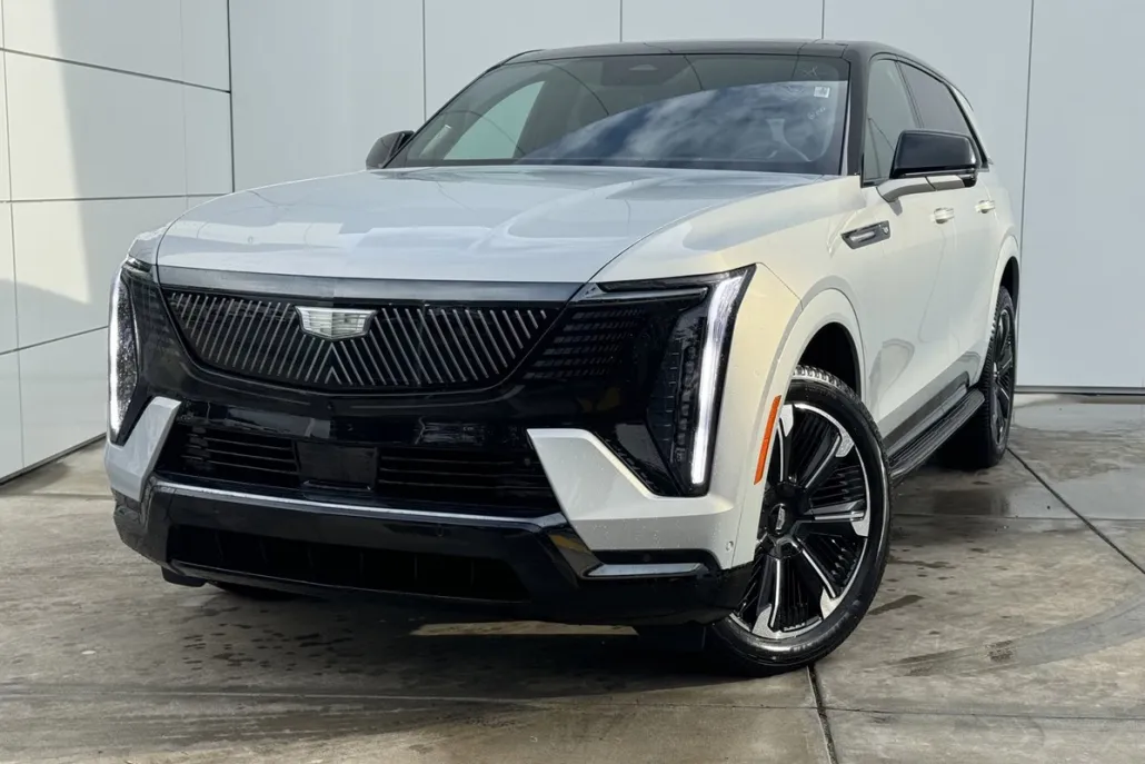 2025 Cadillac Escalade IQ Sport photo 1