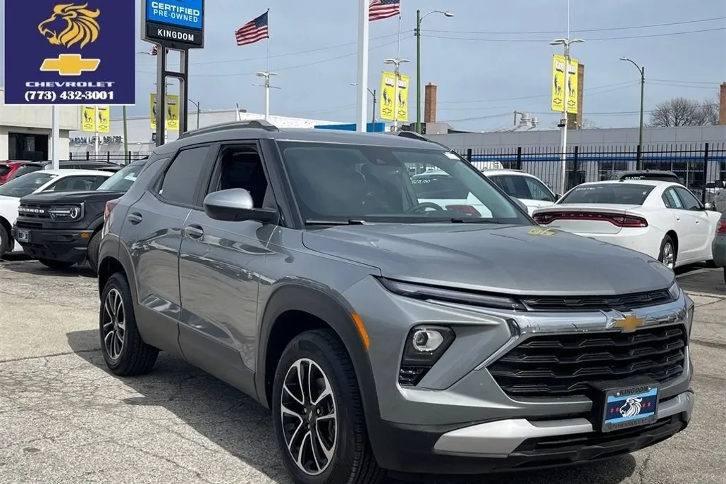 2025 Chevrolet Trailblazer LT photo 1
