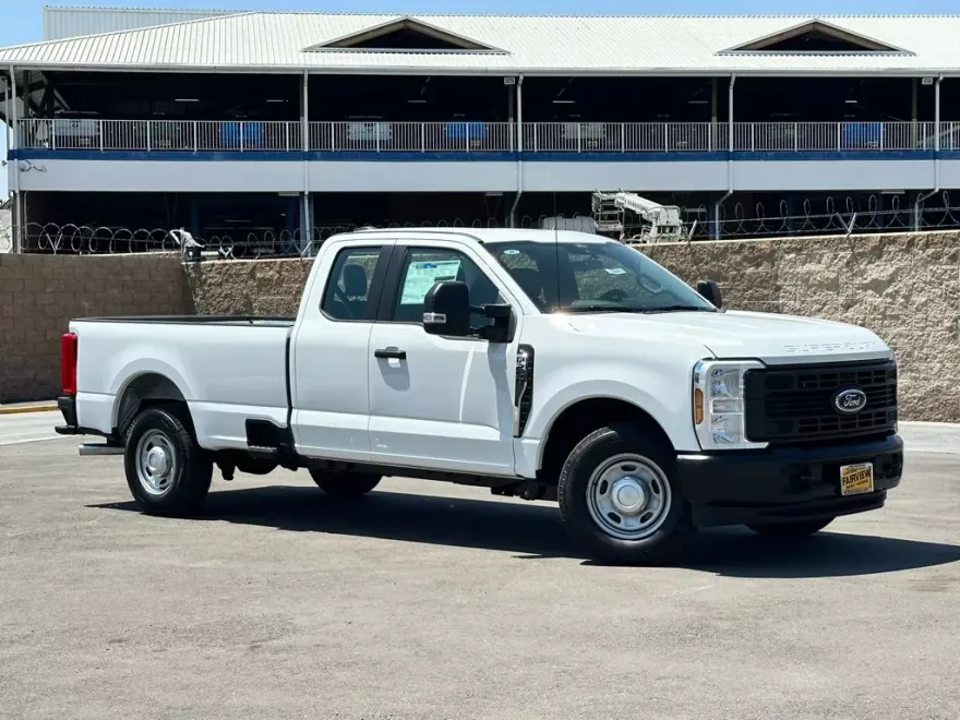2025 Ford F-250 XL photo 1