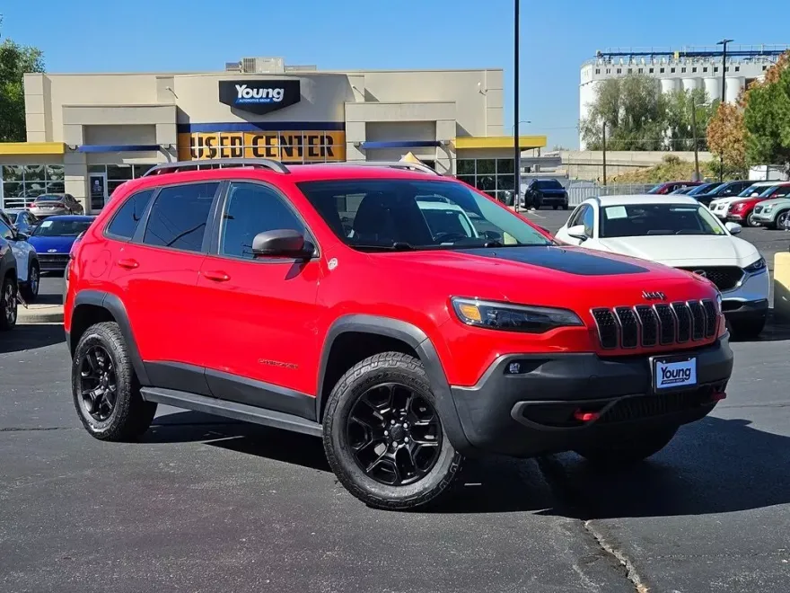 2019 Jeep Cherokee Trailhawk photo 1