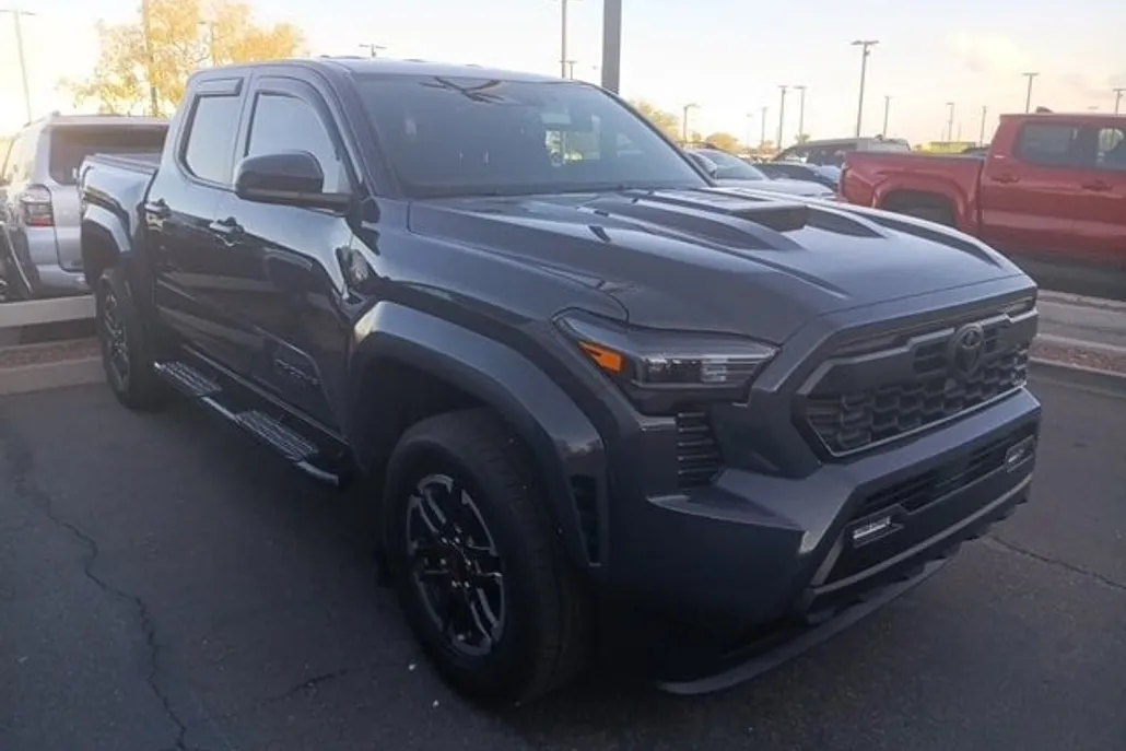 2025 Toyota Tacoma TRD Sport photo 1