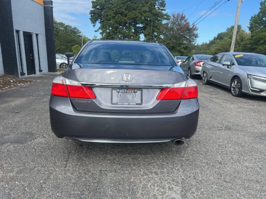 2015 Honda Accord LX photo 1