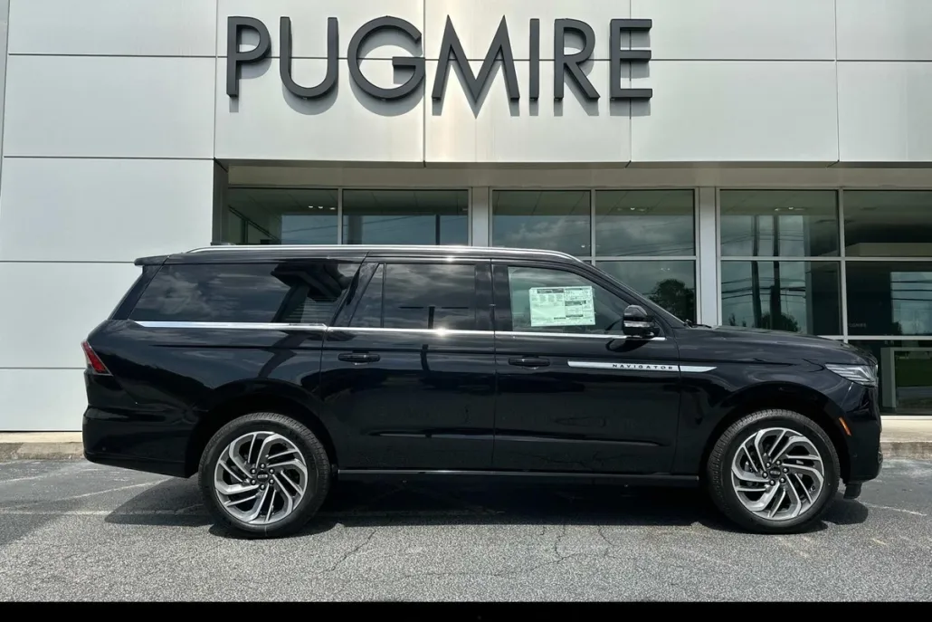 2025 Lincoln Navigator L Reserve photo 1