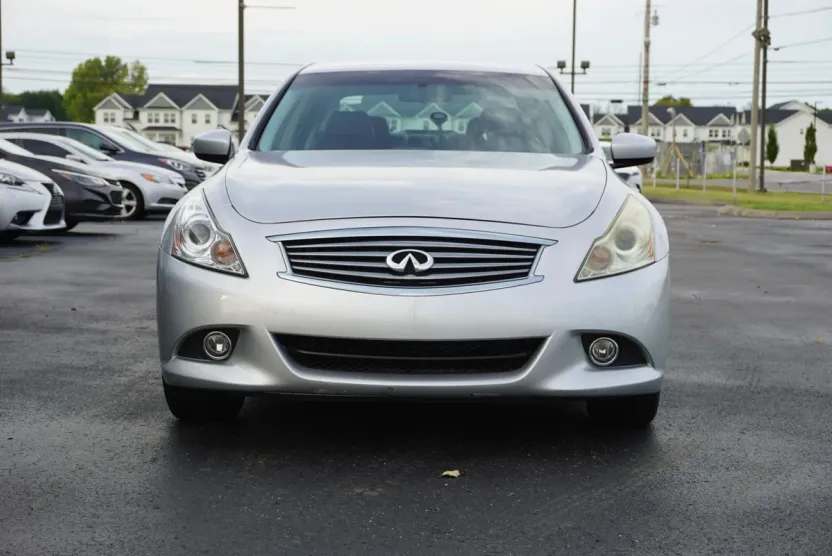 2010 Infiniti G37 photo 1
