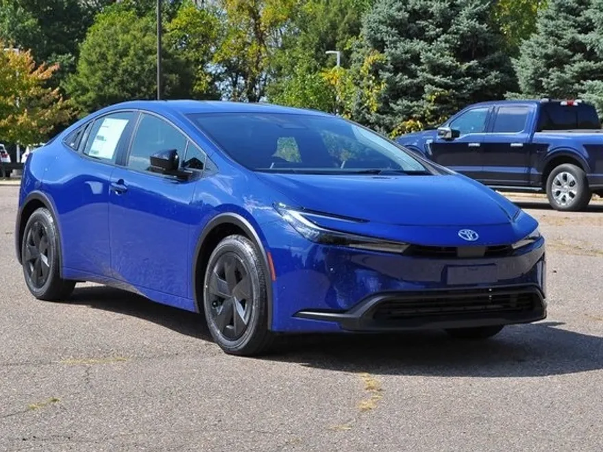 2026 Toyota Prius LE photo 1