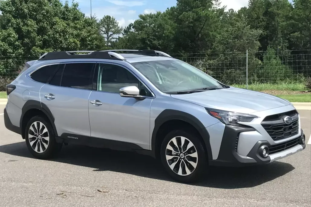 2025 Subaru Outback Touring XT photo 1