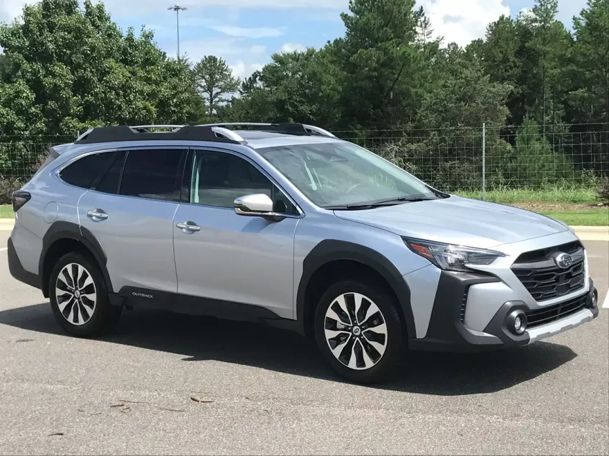 2025 Subaru Outback Touring XT photo 1