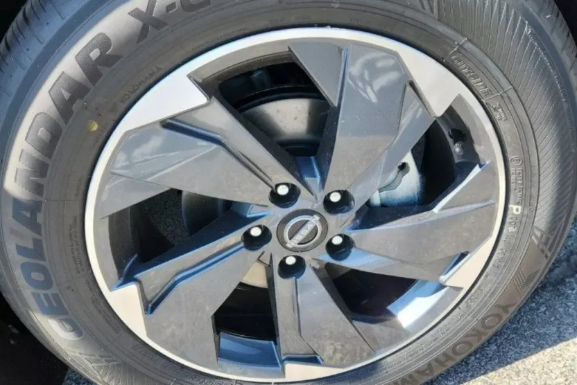 2026 Nissan Rogue SV photo 1