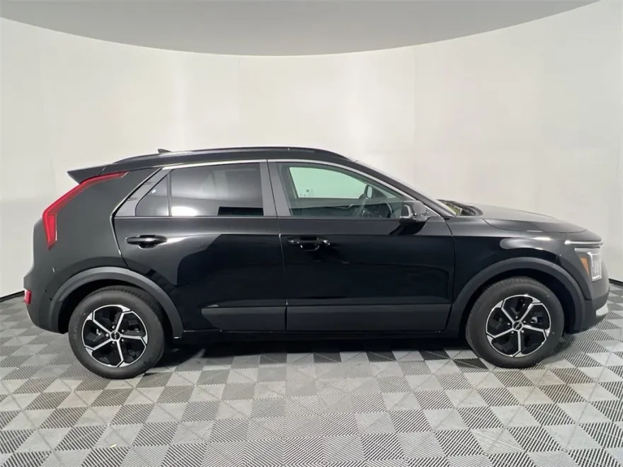 2025 Kia Niro EX photo 1