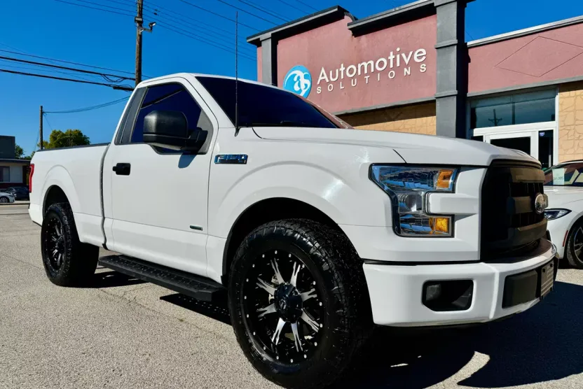 2017 Ford F-150 XL photo 1