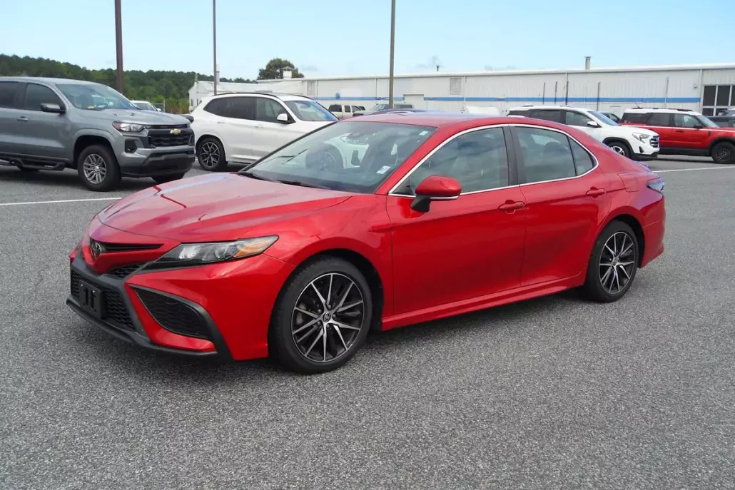 2022 Toyota Camry SE photo 1
