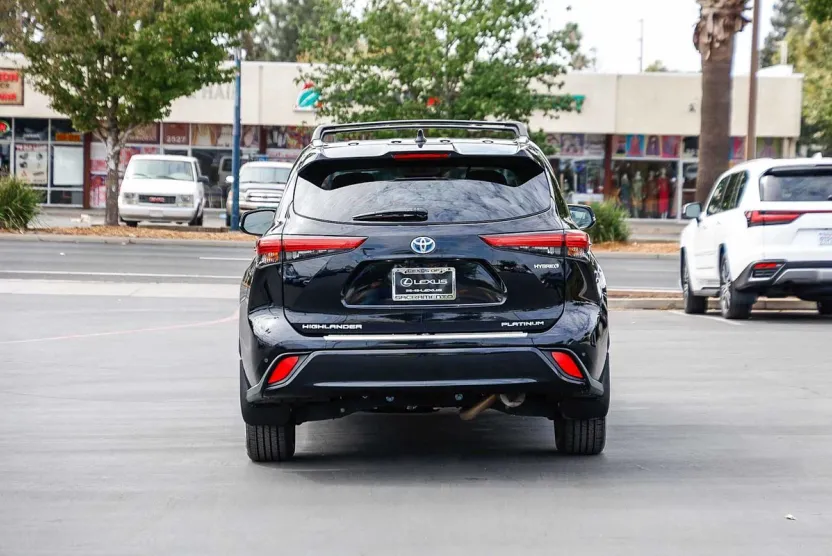 2021 Toyota Highlander Hybrid Platinum photo 1
