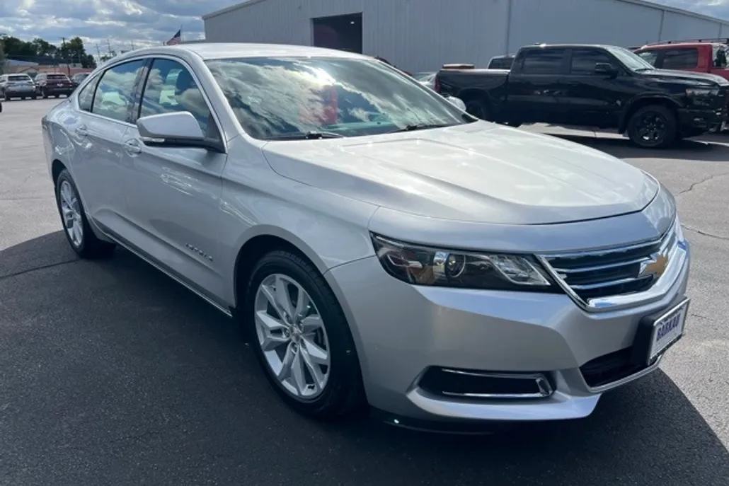 2016 Chevrolet Impala 2LT photo 1