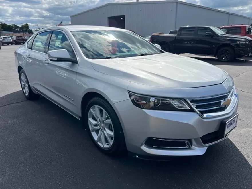 2016 Chevrolet Impala 2LT photo 1