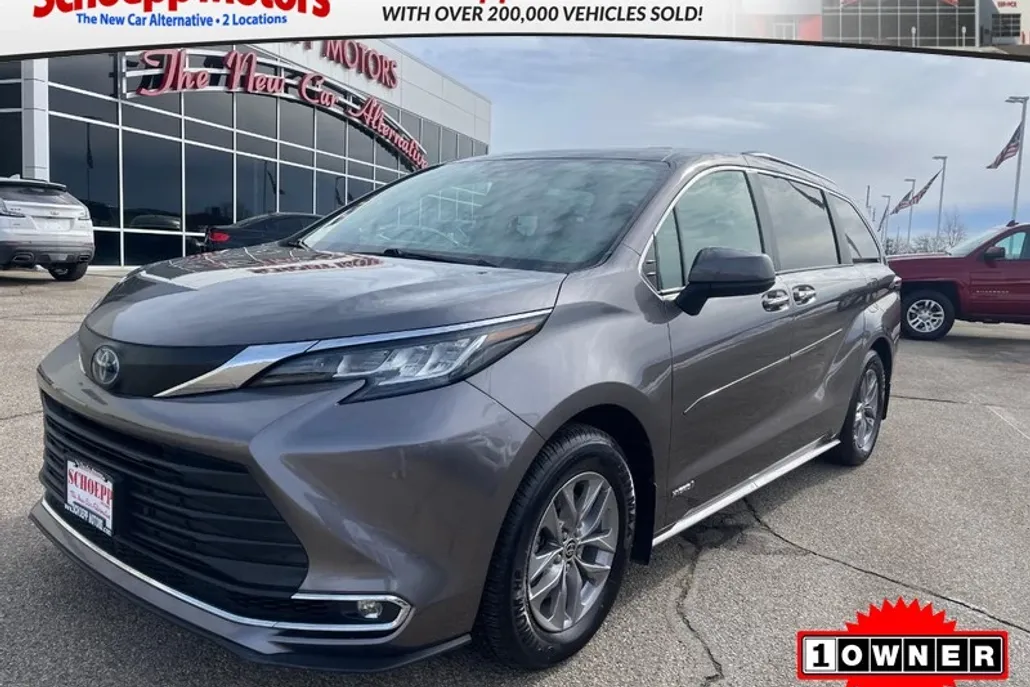 2021 Toyota Sienna XLE Hybrid photo 1