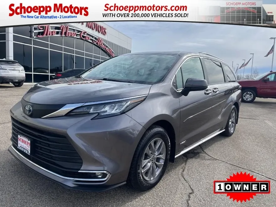 2021 Toyota Sienna XLE Hybrid photo 1