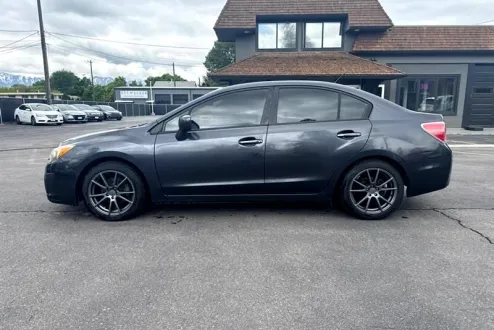2014 Subaru Impreza 2.0i Premium photo 2