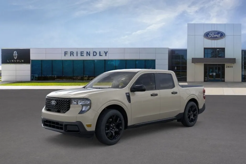2025 Ford Maverick XLT photo 1