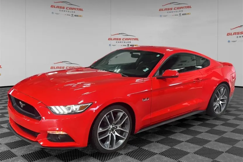 2015 Ford Mustang GT Premium photo 1