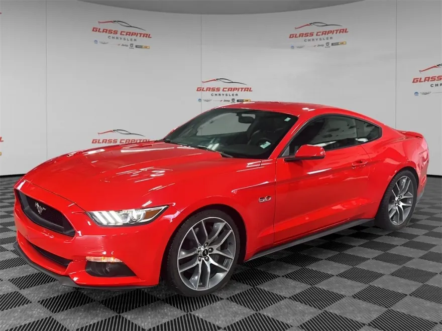 2015 Ford Mustang GT Premium photo 1