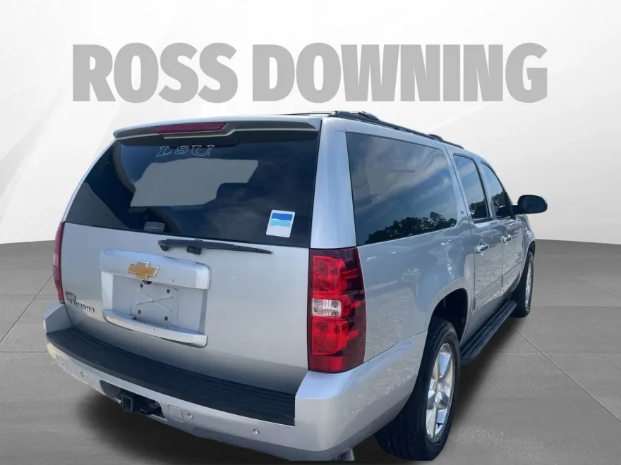 2013 Chevrolet Suburban 1500 LT photo 1