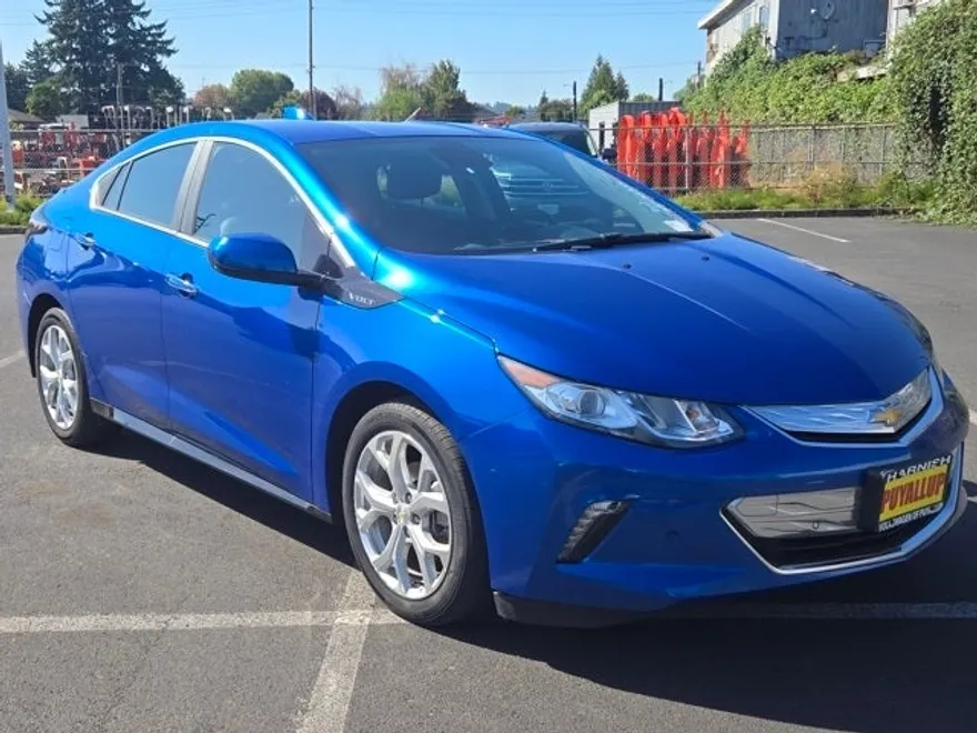 2018 Chevrolet Volt Premier photo 1