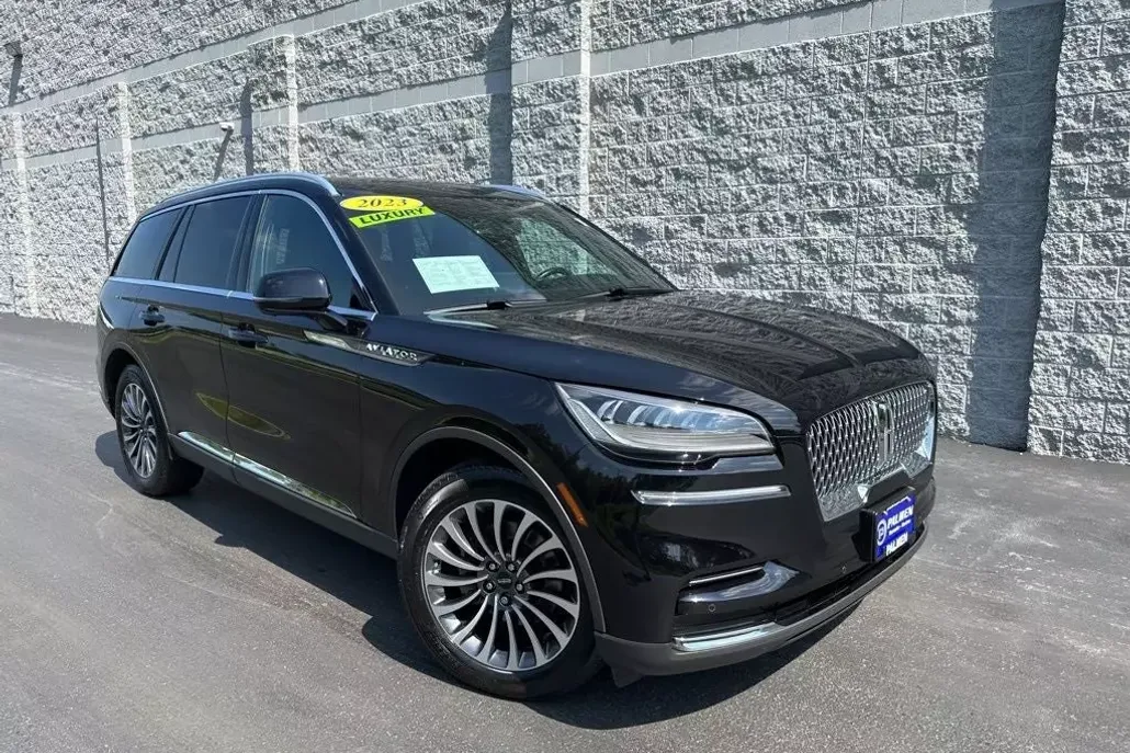 2023 Lincoln Aviator Reserve photo 1