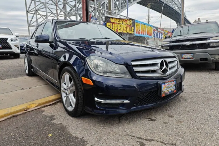 2012 Mercedes Benz C 300 Sport 4MATIC photo 1