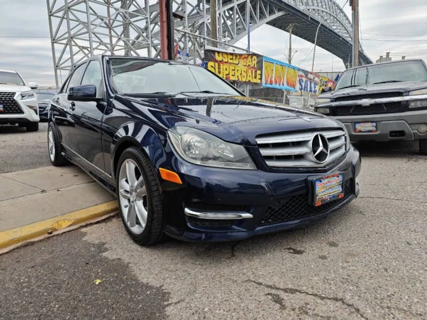 2012 Mercedes Benz C 300 Sport 4MATIC photo 1