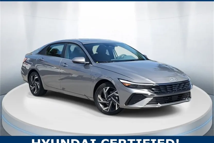 2025 Hyundai Elantra SEL Convenience photo 1