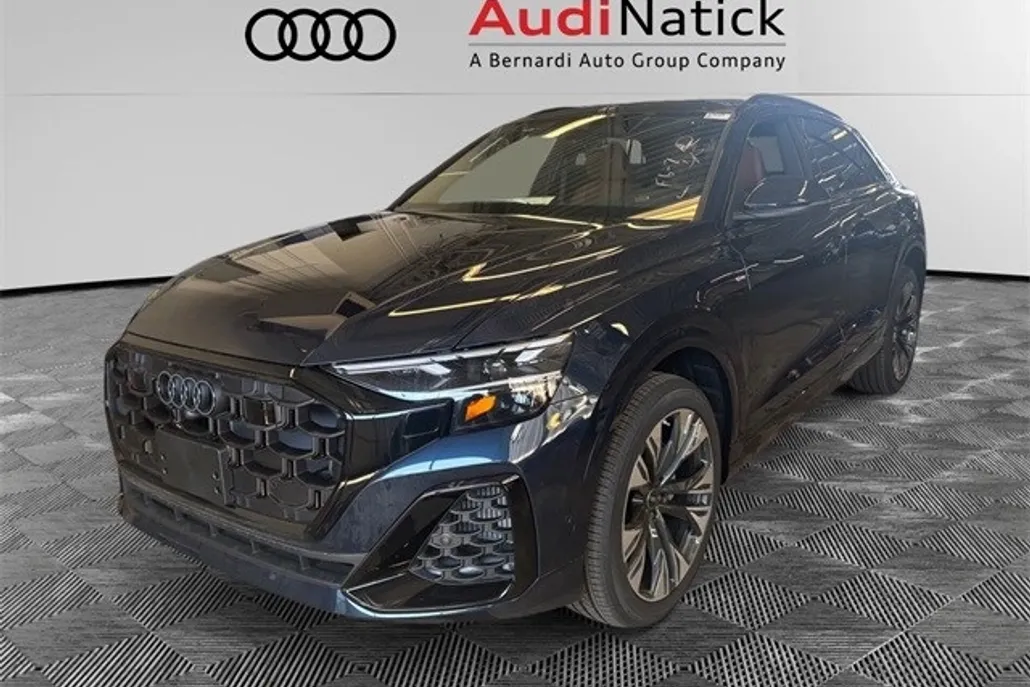 2025 Audi Q8 55 Premium Plus photo 1