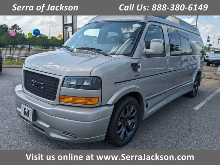 2025 Gmc Savana 2500 photo 1