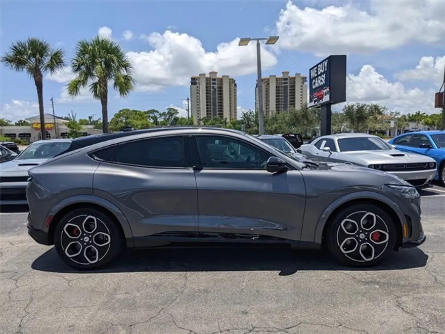 2023 Ford Mustang Mach-E GT photo 1