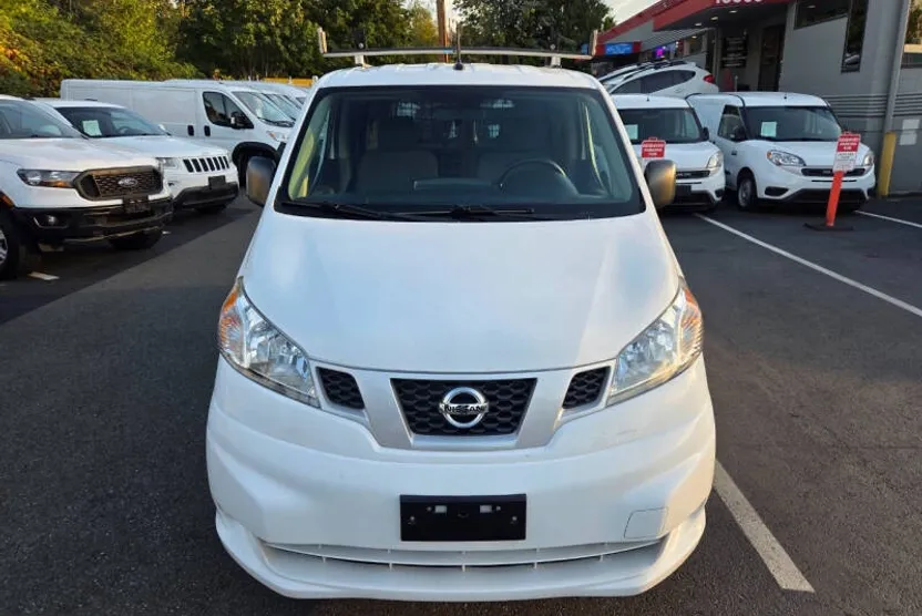 2020 Nissan NV200 S photo 1