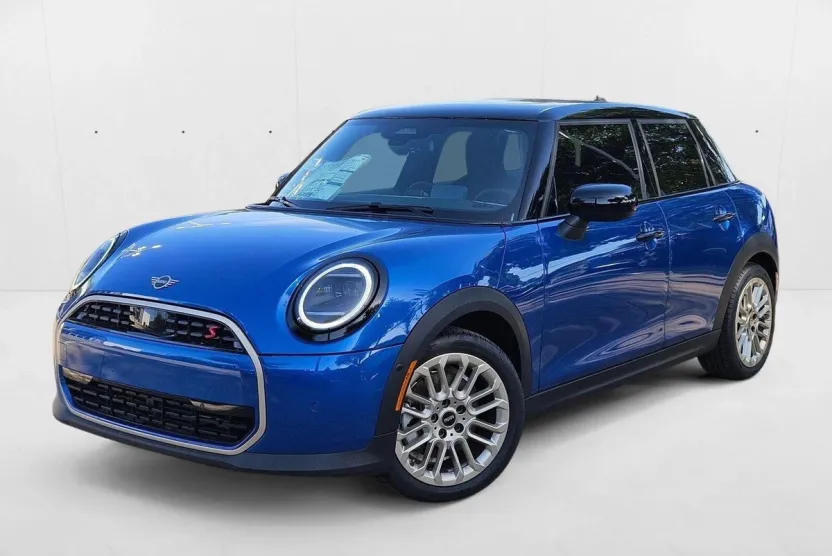 2025 Mini Cooper 4 Door Hardtop S photo 1