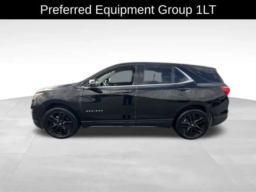 2020 Chevrolet Equinox LT photo 1