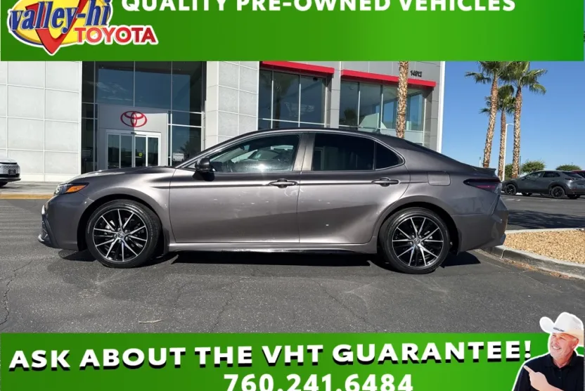 2024 Toyota Camry SE photo 1