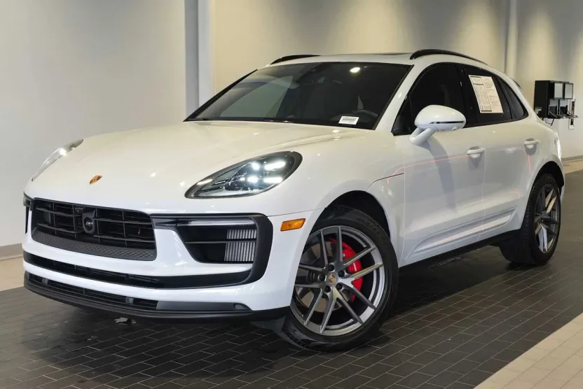 2024 Porsche Macan S photo 1