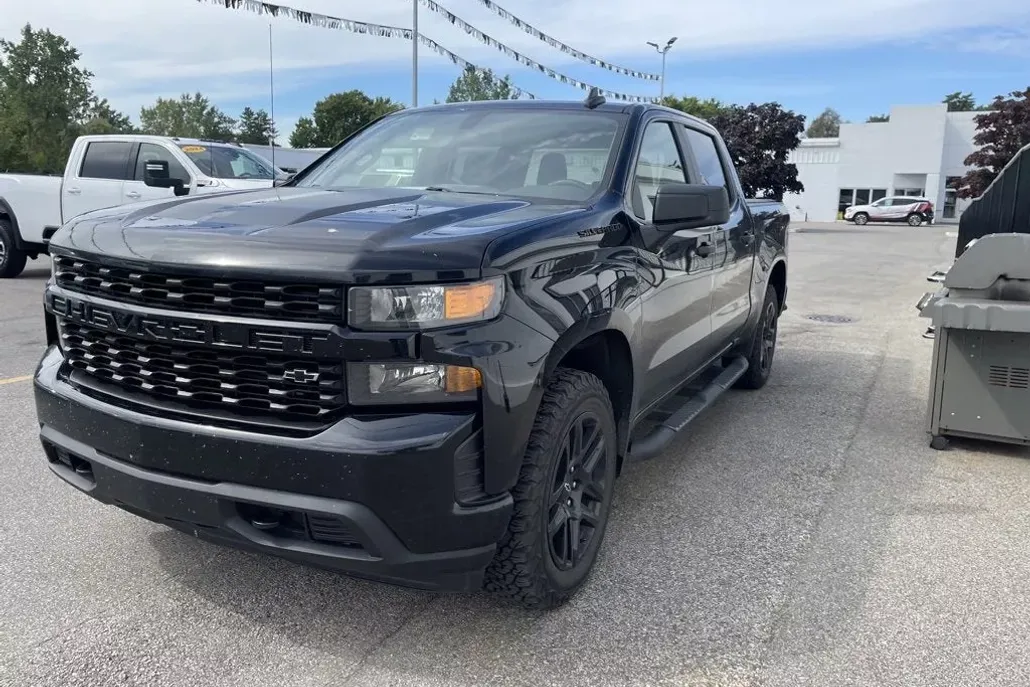 2021 Chevrolet Silverado 1500 Custom photo 1