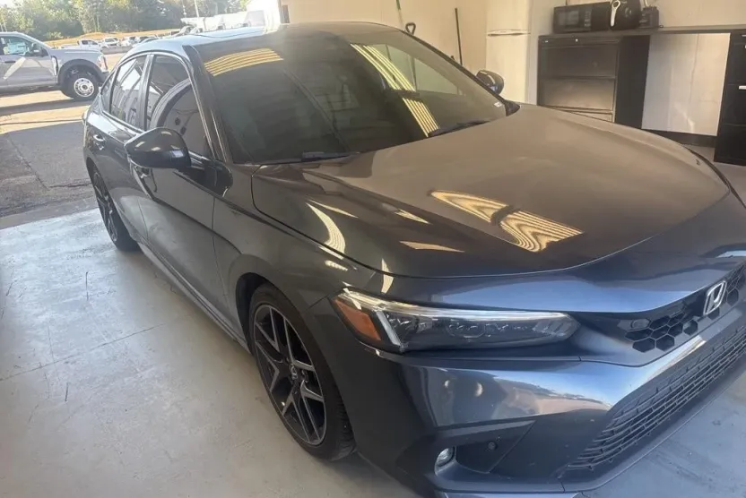 2022 Honda Civic Hatchback Sport Touring photo 1